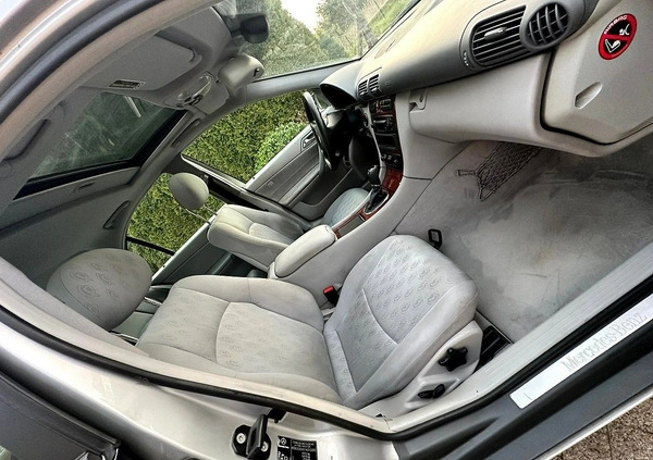 Mercedes-Benz Klasa C cena 13900 przebieg: 159000, rok produkcji 2001 z Wrocław małe 277